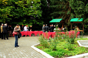 Летний сад по улице К. Кайсенова, 67